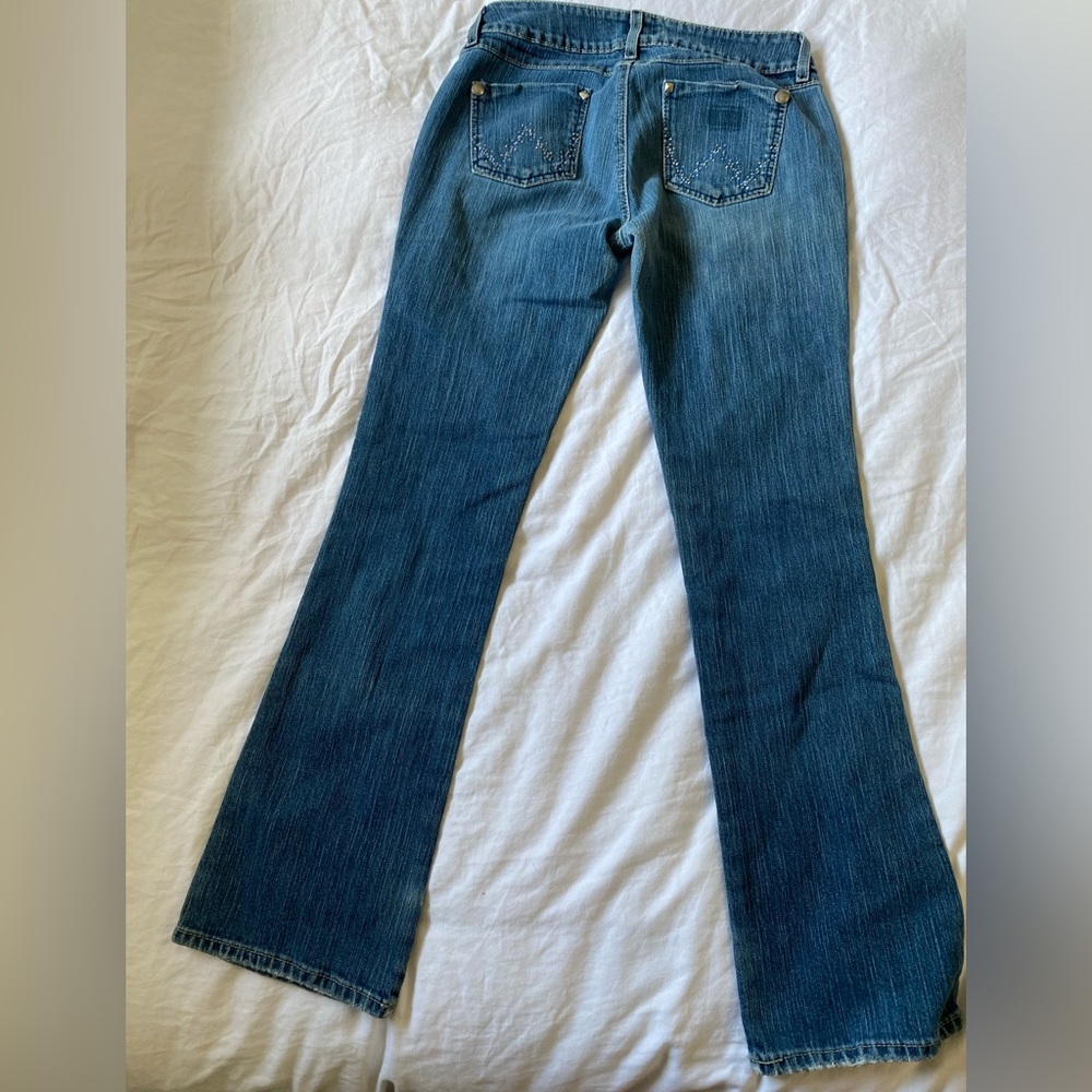 Wrangler Women's Dark Blue Denim Jeans with Embellished Back Pocket - Picture 3 of 10